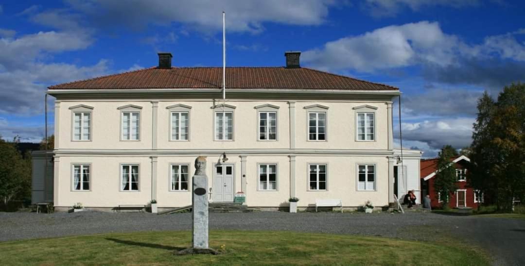 Are Husa Herrgardsflygel, 83794 Jarpen Exterior photo